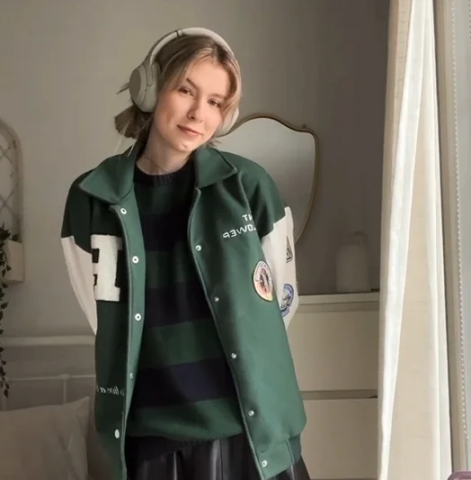 a person wearing a hat