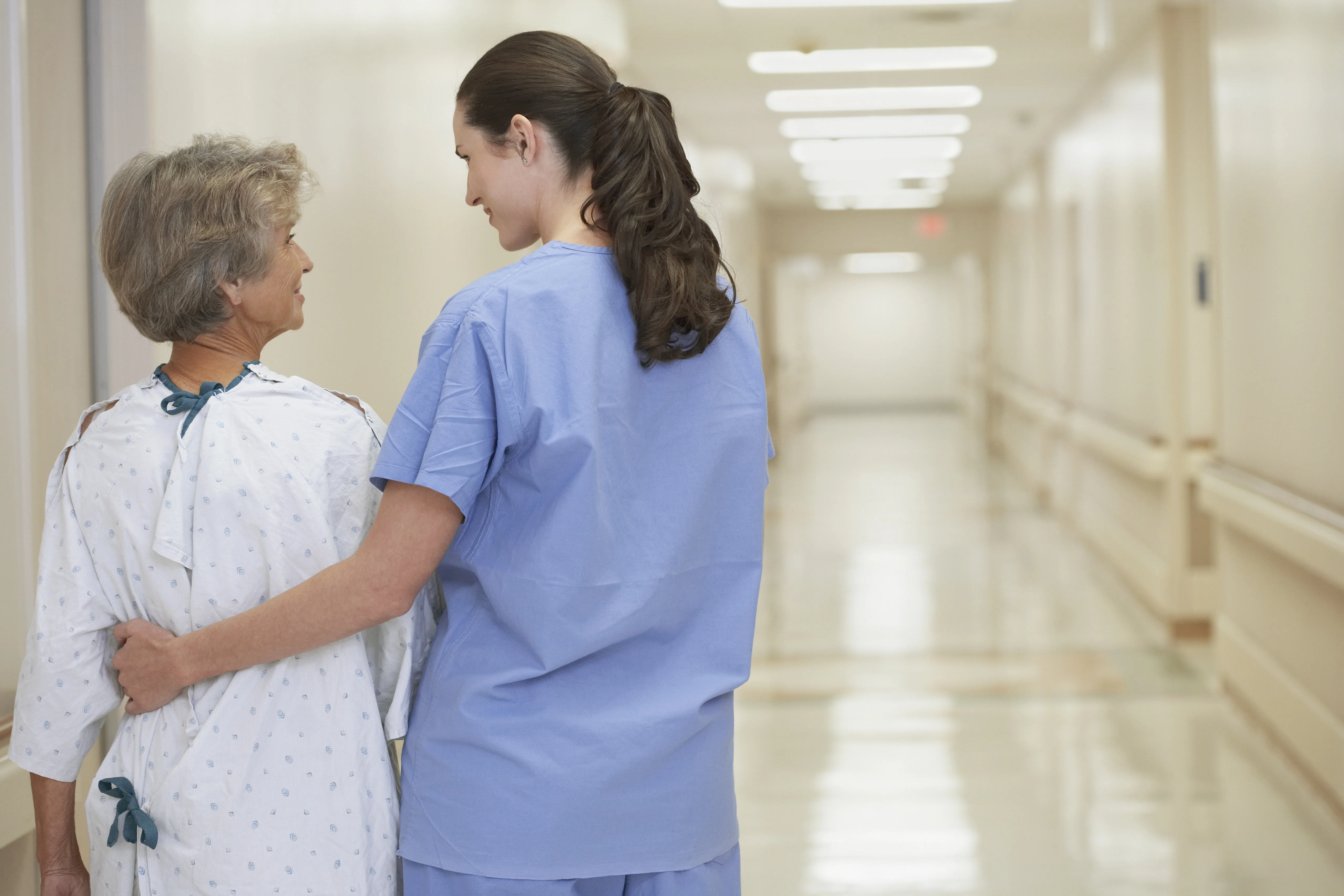 en læge og en patient